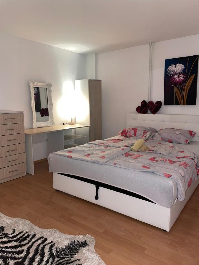 Apartman City Apartment Tuzla Exterior photo